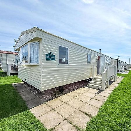8 Berth Caravan At Eastgate Holiday Park In Skegness Ref 58012D Экстерьер фото